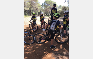 Le groupe 1 à l'abri du vent