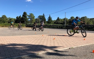 Exercice de pratique du pédalé-freiné