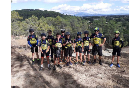 Le groupe 5 au départ de Piolenc 